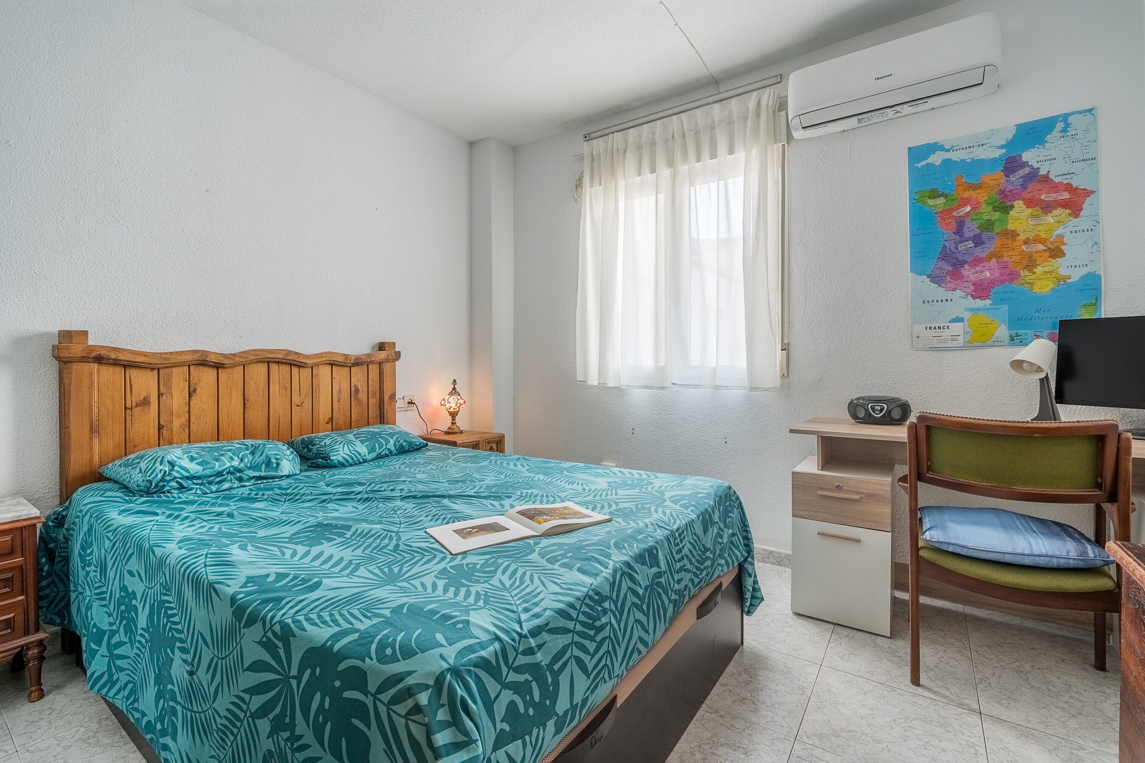 2 slaapkamers, een strijkplank/strijkijzer, gratis wifi, beddengoed