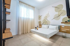 1 slaapkamer, een strijkplank/strijkijzer, gratis wifi, beddengoed