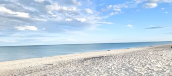 Holiday Home 'Lopimar Playa' with Mountain View, Wi-Fi and Air Conditioning