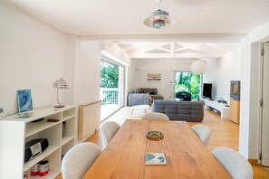 Interior - Villa Estrella between lake and ocean with private pool, private terrace, and Wi-Fi (Soorts-Hossegor)