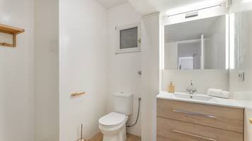 Doccia, asciugacapelli, asciugamani