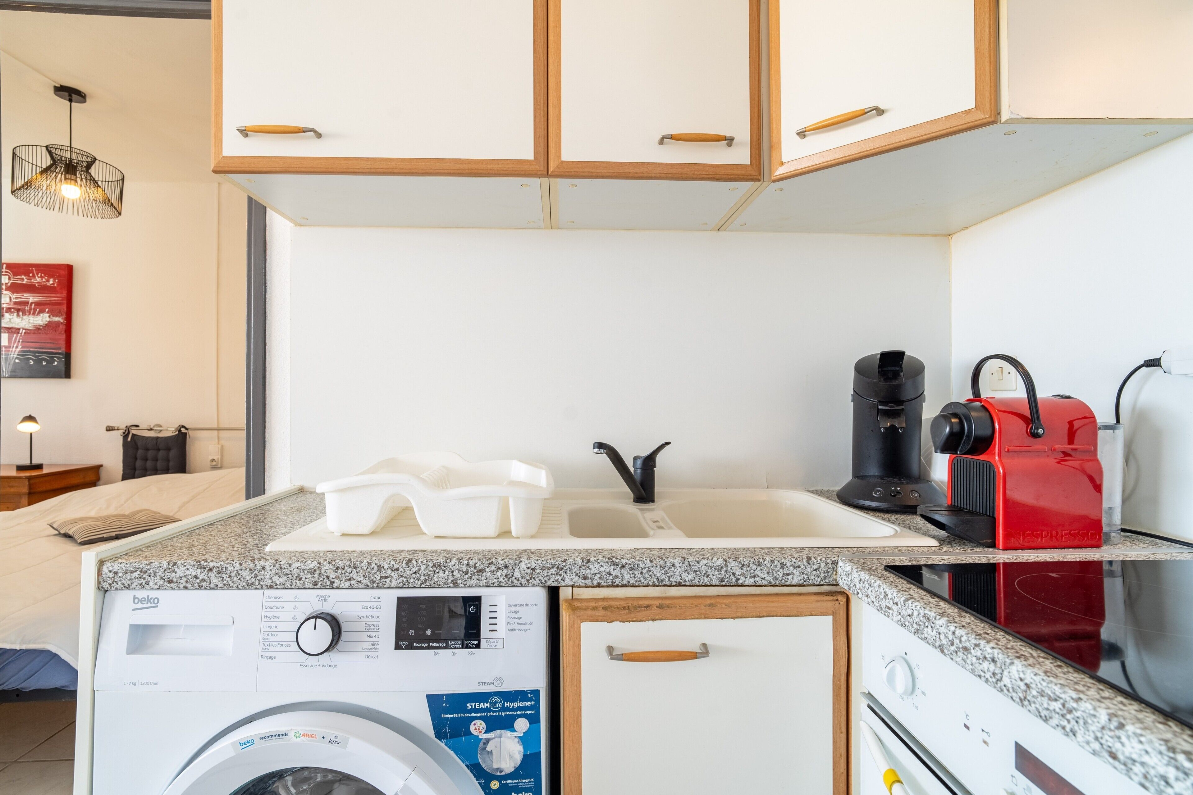 Refrigerador, microondas, horno y parrilla de estufa 