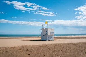 Beach nearby - Apartment 'Les Balcons De La Méditerranée' with Sea View and Balcony (Narbonne-Plage)