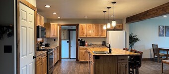 Charming Small-Town Getaway in New Underwood