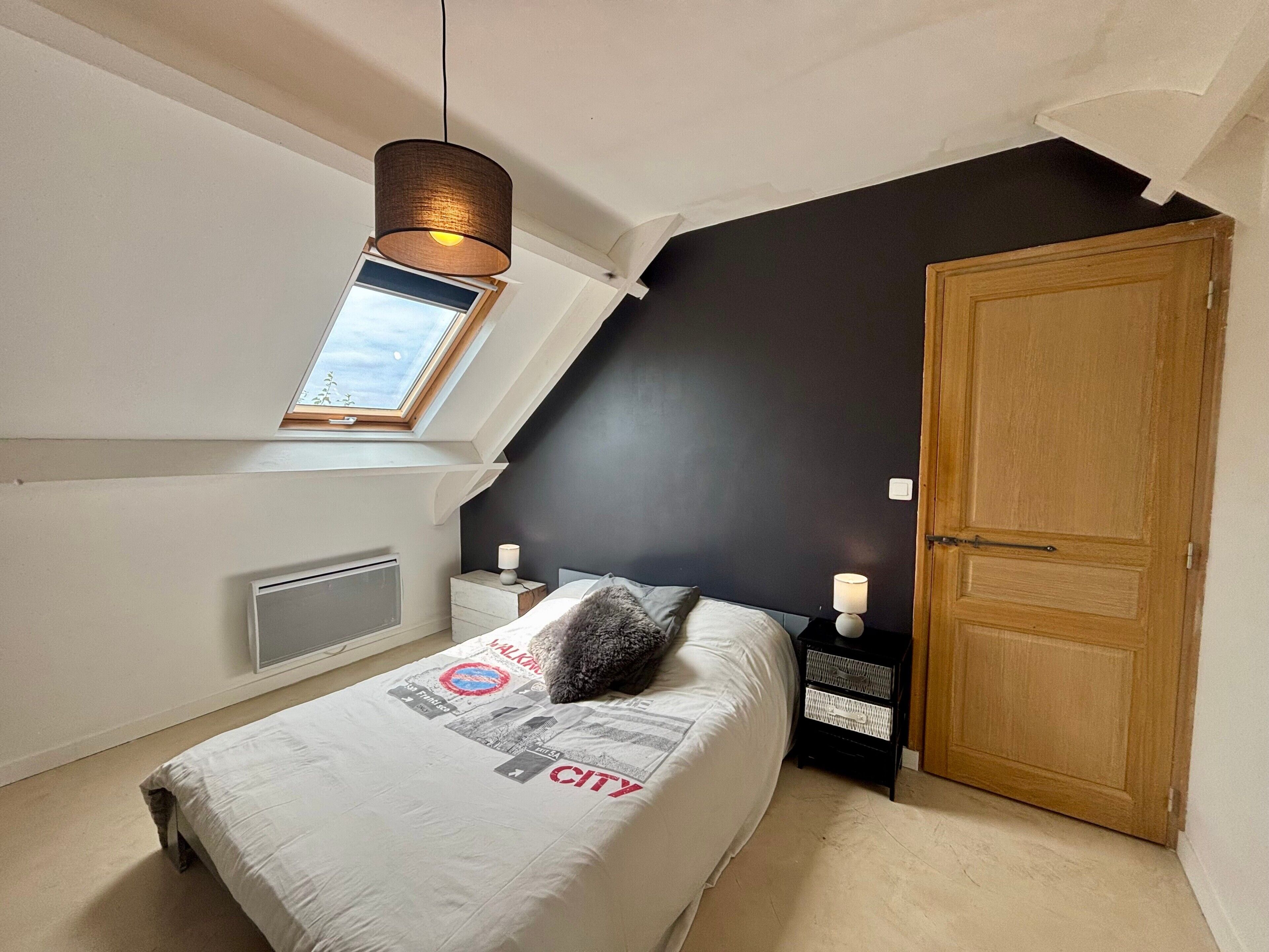 3 chambres, fer et planche à repasser, Wi-Fi gratuit, draps fournis