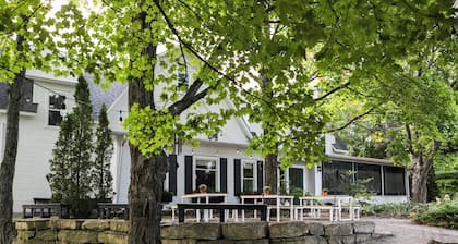 The Griffin Inn Cottages - E.L. Ryerson