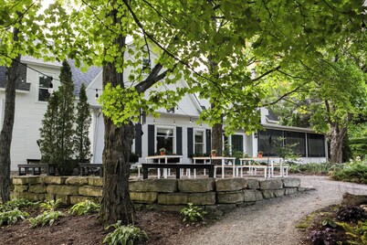 The Griffin Inn Cottages - E.L. Ryerson