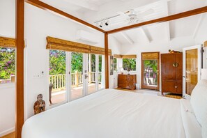 Desk, iron/ironing board, WiFi, bed sheets - Spacious 5-bedroom house with AC, WiFi in gorgeous Hanalei (Hanalei)
