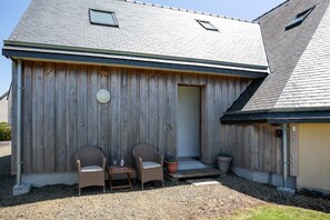 Exterior - Apartment 'Kerli Cosy' with Sea View, Private Garden and Wi-Fi (Trévou-Tréguignec)