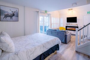 Standard Condo, Multiple Beds, Non Smoking, Balcony | Iron/ironing board, free WiFi, bed sheets