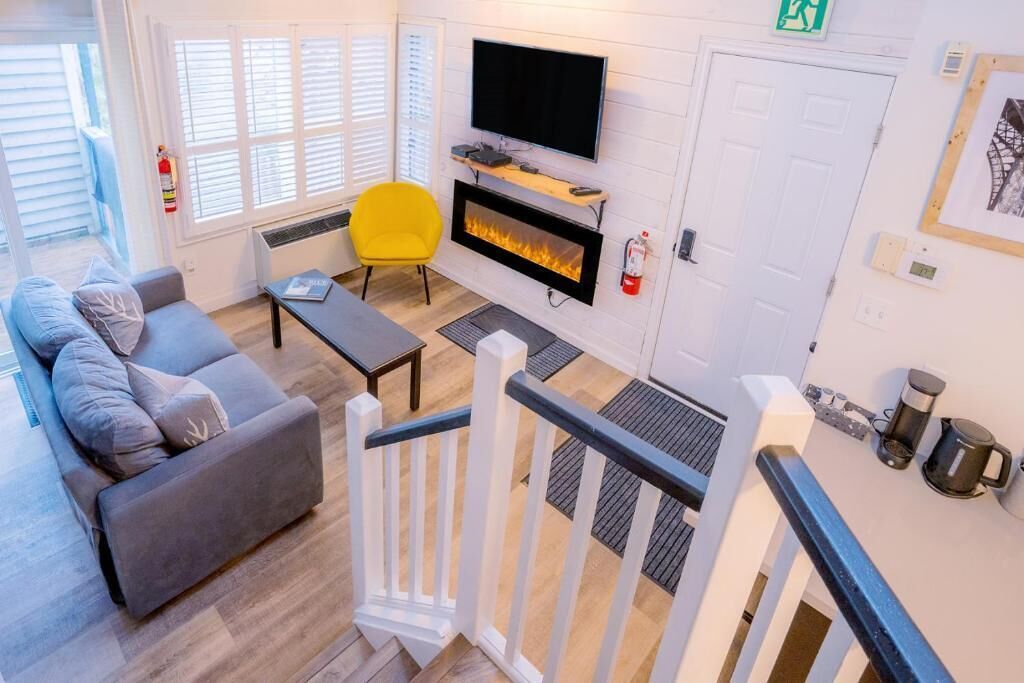 Standard Condo, Multiple Beds, Non Smoking, Balcony | Iron/ironing board, free WiFi, bed sheets