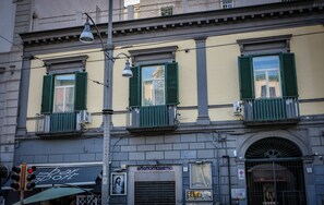 Exterior detail - Apartment 45 sqm.naples area duomo national museum (Napoli)