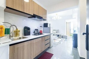 Private kitchen - 2 bedroom at Riverside,westlands near sarit centre (Westlands)