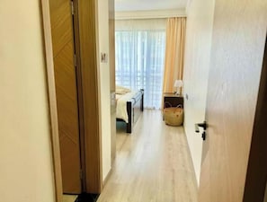 2 dormitorios, tabla de planchar con plancha, wifi