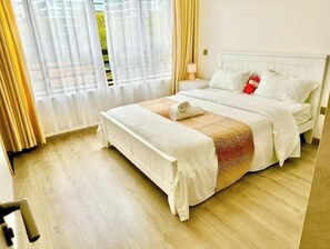 2 bedrooms, iron/ironing board, WiFi - 2 bedroom at Riverside,westlands near sarit centre (Westlands)