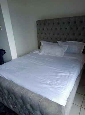 1 bedroom, WiFi - Ngong road Studio c (Racecourse gardens)