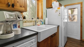 Electric kettle, toaster