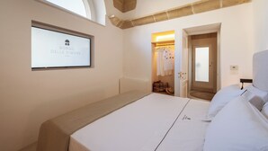 1 soverom, safe på rommet, skrivebord og wi-fi (inkludert)
