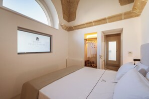 1 bedroom, in-room safe, free WiFi, bed sheets - Borgo delle Dimore Deluxe Quadruple Suite (Maglie)