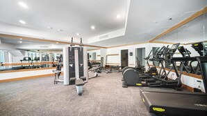 Fitness facility - Waterfront Cozy 2 Bed 2 Bath Apartment (West Vancouver)