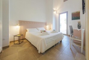 1 bedroom, iron/ironing board, WiFi, bed sheets - The Garden of Aunts - Pink Room (Tricase)