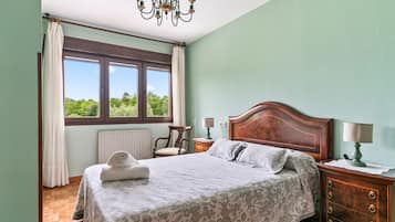 3 Schlafzimmer, Bügeleisen/Bügelbrett, kostenloses WLAN, Bettwäsche