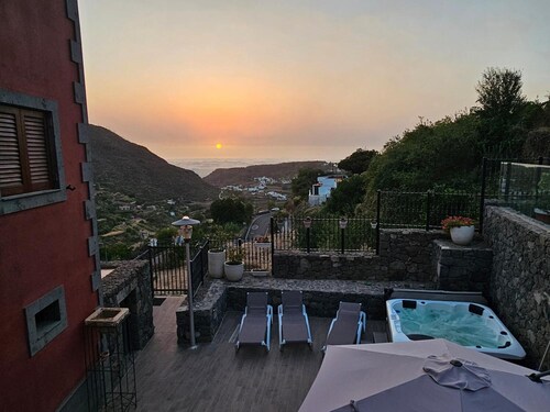 Vacation Villa 'Mogaren Naturaleza Y Relax' with Mountain View, Wi-Fi and Air Conditioning