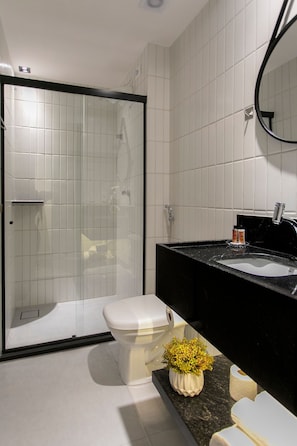 Comfort Studio, Balcony | Bathroom | Shower, hair dryer, towels, soap