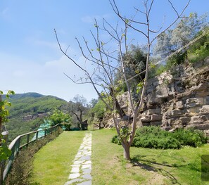 Property grounds - Guest House 'Fattorialmare Rossa' with Sea View, Shared Terrace and Wi-Fi (Camogli)