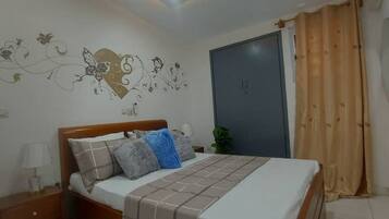 1 bedroom, iron/ironing board, WiFi, bed sheets