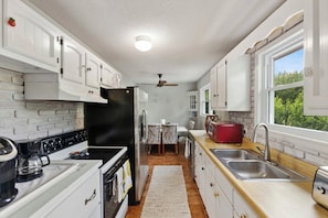 Microwave, oven, stovetop, dishwasher