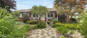 Charming 3-bedroom cottage with AC, WiFi and more in Rehoboth Beach