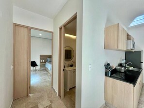 1 bedroom, desk, iron/ironing board, WiFi