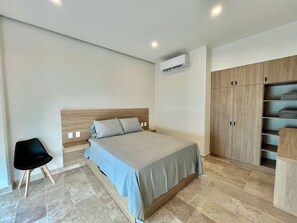 1 quarto, escrivaninha, ferros/tábuas de passar roupa, Wi-Fi