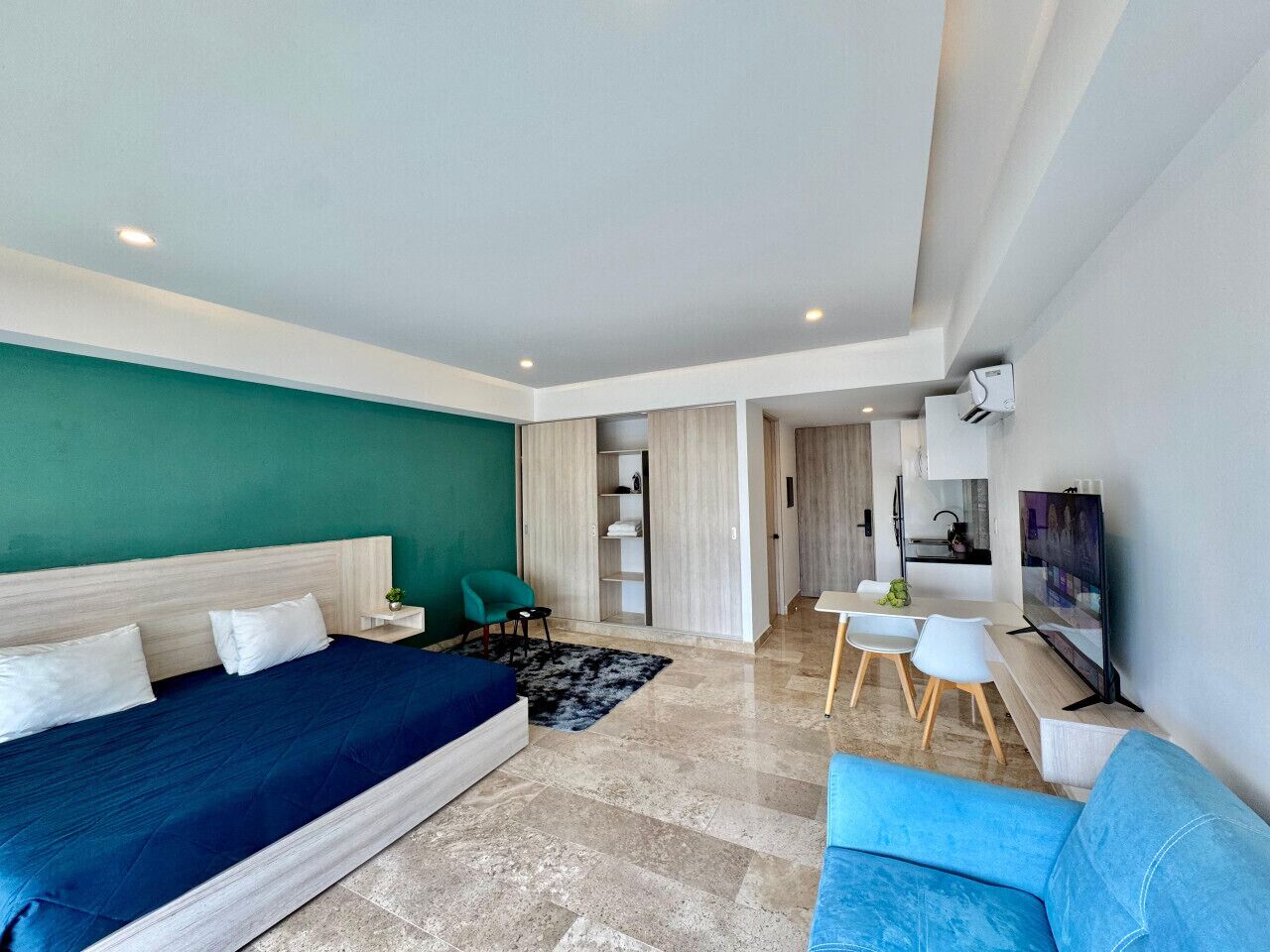 Bureau, fer et planche à repasser, Wi-Fi, literie fournie