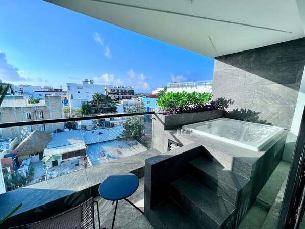 Bain à remous extérieur