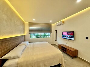 1 bedroom, desk, iron/ironing board, WiFi