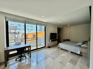 1 chambre, bureau, fer et planche à repasser, Wi-Fi