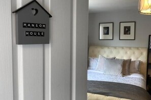 1 slaapkamer, een strijkplank/strijkijzer, wifi, beddengoed