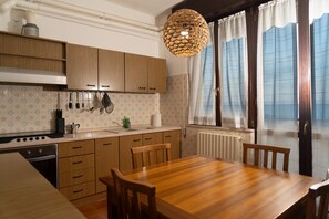 Oven