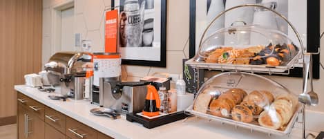 Petit déjeuner buffet compris tous les jours