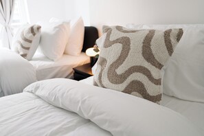 4 bedrooms, iron/ironing board, free WiFi