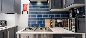 CedarHomes - Brand New 5bed house - Near LFC & EFC