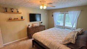 3 bedrooms, free WiFi, bed sheets