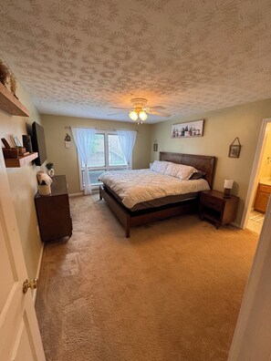 3 bedrooms, free WiFi, bed sheets