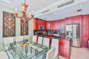 تناول الطعام