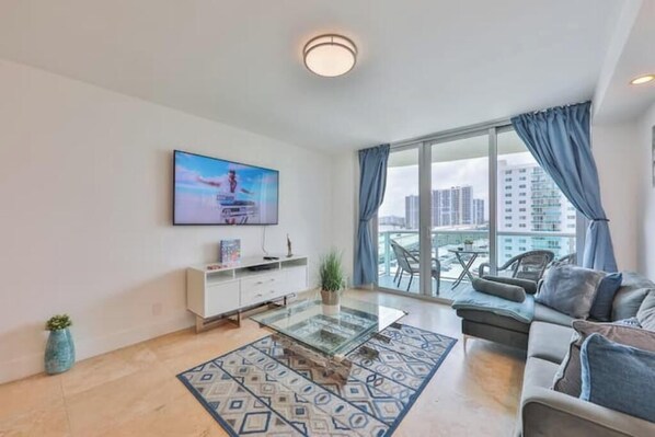 Smart TV, ping pong, books, printers