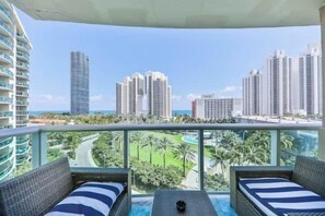 Property grounds - Endless blue from above (Sunny Isles Beach)