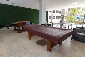 Outdoor dining - Introdused by Ocean Reserve/free parking STR-02559 (Sunny Isles Beach)