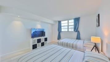 Skrivebord, strygejern/strygebræt, weekendseng, gratis Wi-Fi